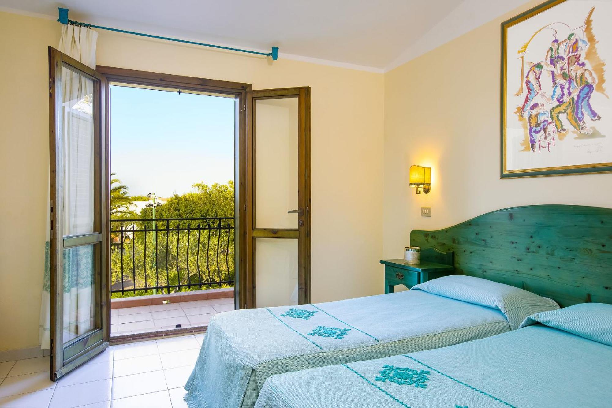 Alba Dorata Resort Cala Liberotto Exterior foto